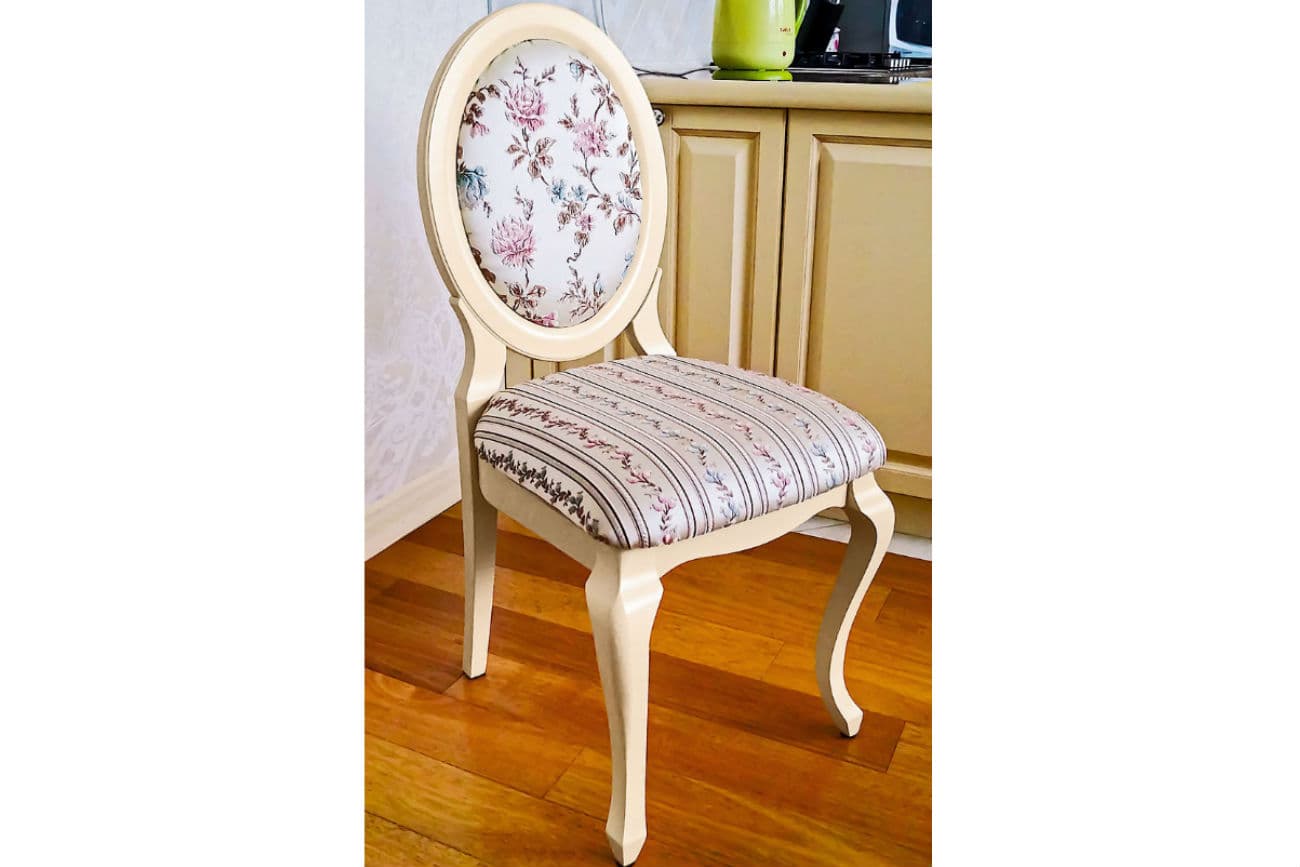 Stuhl mit Rückenpolster «Elegant»
